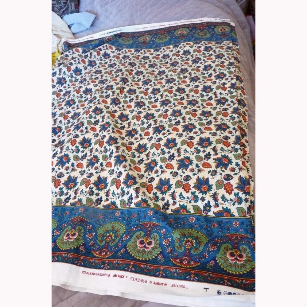 Waverly Upholstery 100% cotton Fabric Vintage Toulouse Border Print 5.5 yds 57"